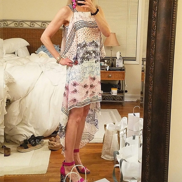 LIGHT WEIGHT COOL BCBG Max Azria Aaric Floral print light flowy high low… - Picture 17 of 17